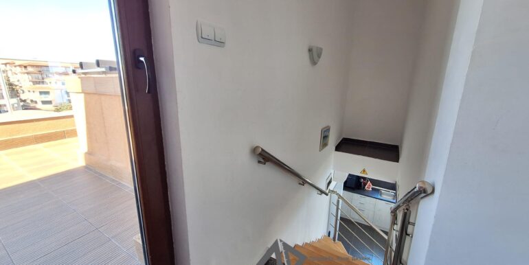 WhatsApp Image 2025-03-10 at 11.50.40 (4)