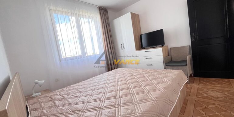 Aheloy three room pool sea1