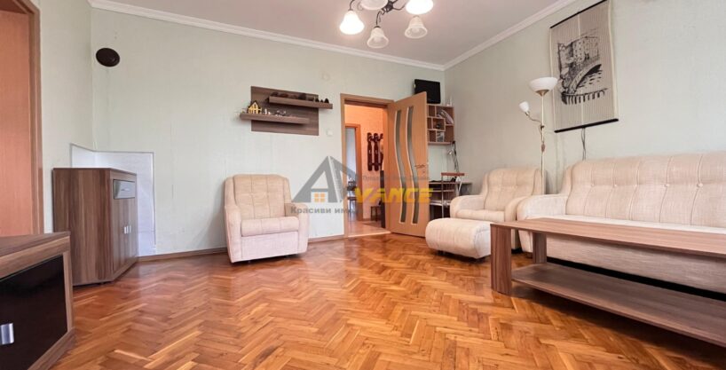 🏡 Просторная квартира в самом центре Бургаса – квартале Лазур, рядом с Приморским садом и Флора Панорамой!