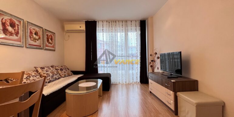 ravda-melia-sea-pool-two-room0