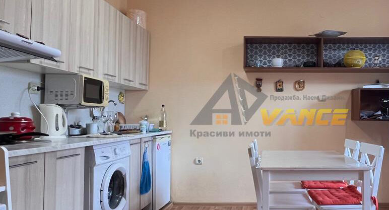 Двустаен апартамент в центъра на Равда със собствен излаз към двора